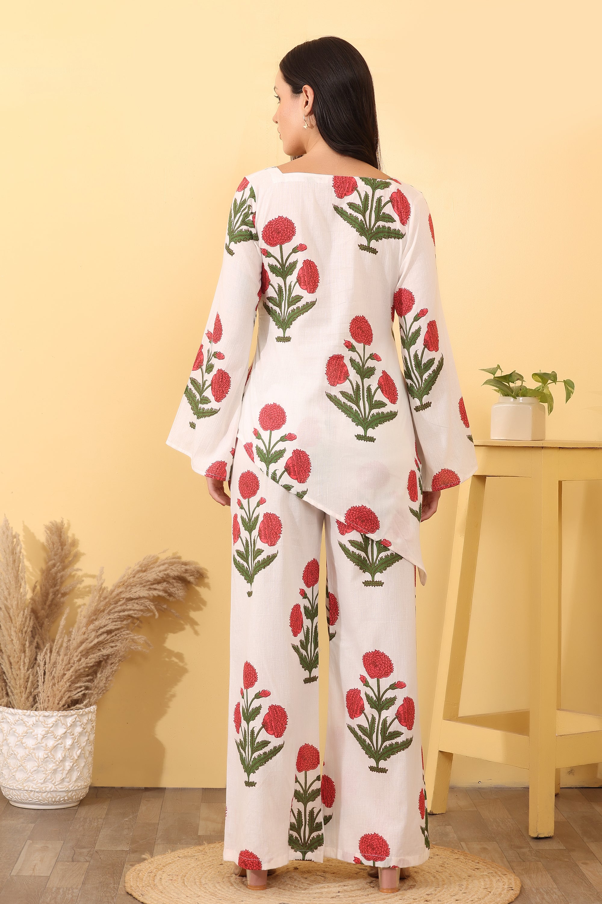 Floral Cotton Co-Ord Set – Elegant & Comfortable Outfit