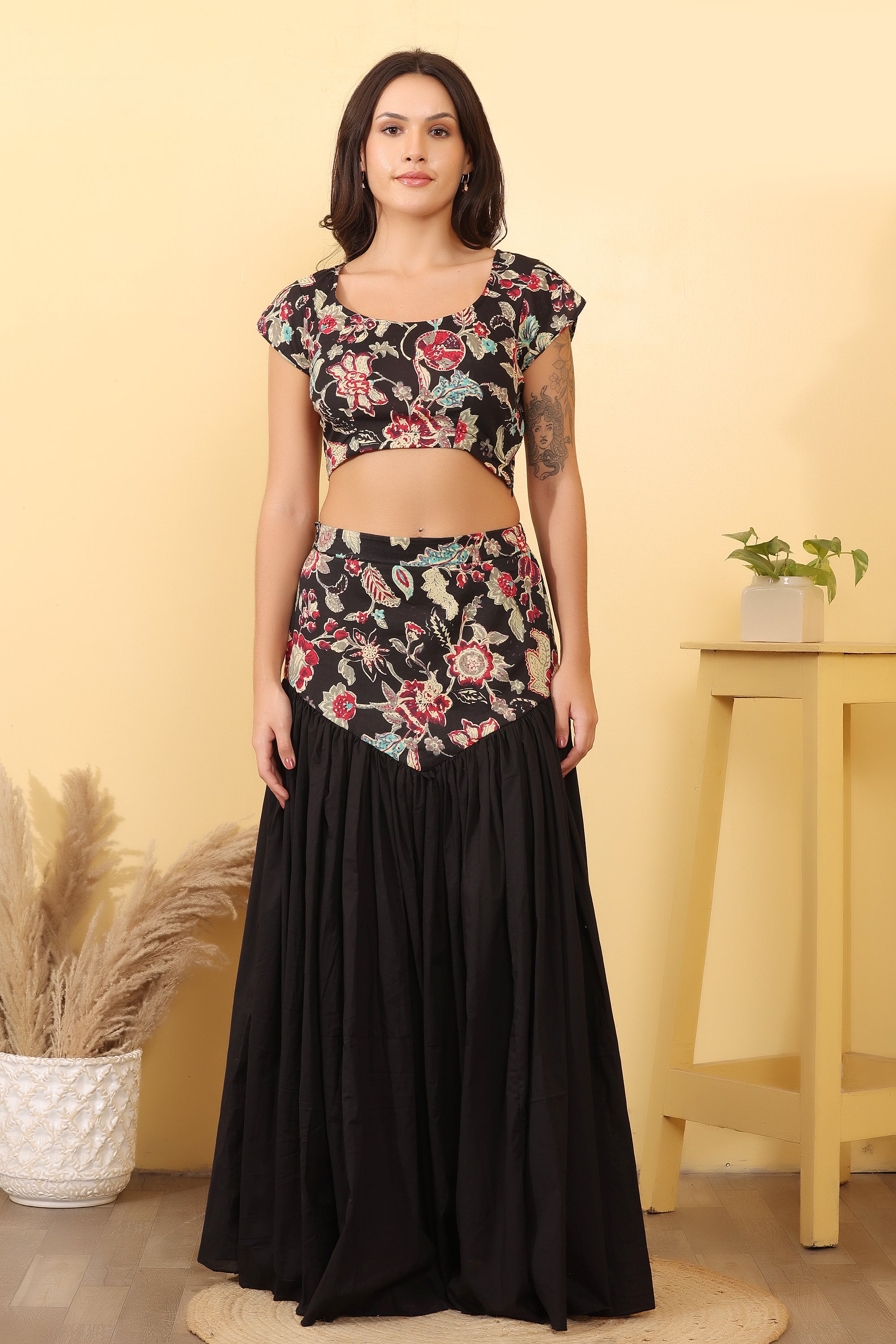 Women Floral Crop Top & Long Skirt Co-Ord Set – Elegant Fashion Outfit