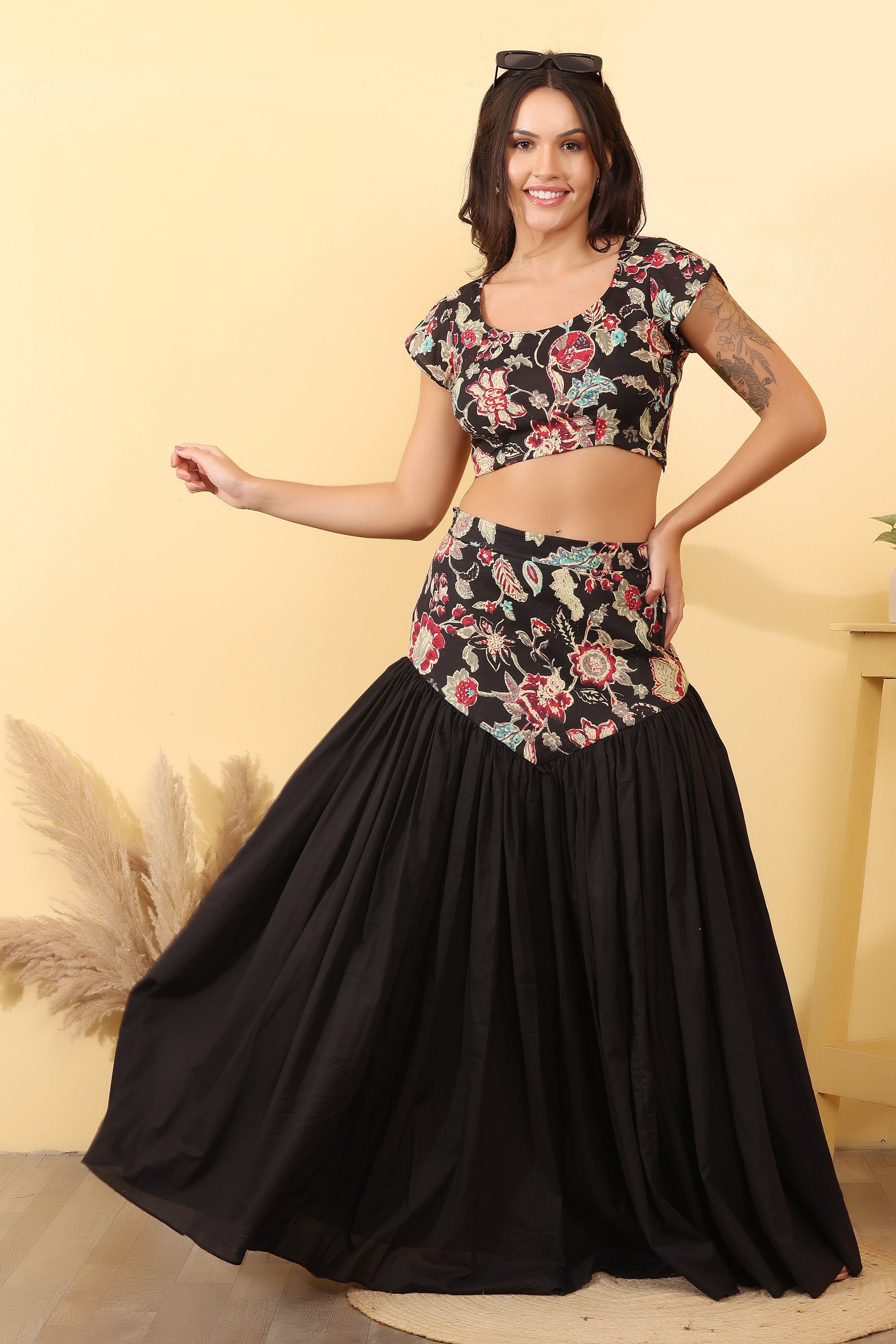 Women Floral Crop Top & Long Skirt Co-Ord Set – Elegant Fashion Outfit