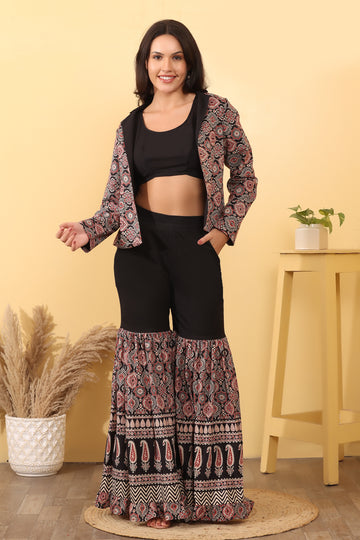 Women Printed  – Stylish & Elegant Outfit