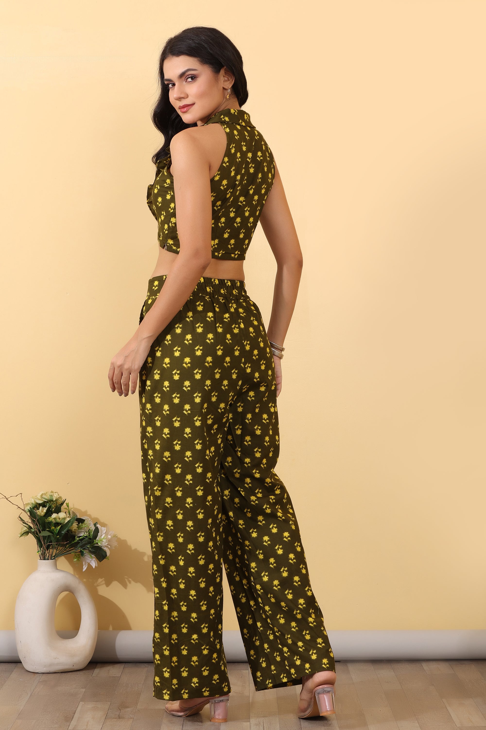 Retro Floral Co-Ord Set for Women | Printed Crop Top & Wide Leg Pants