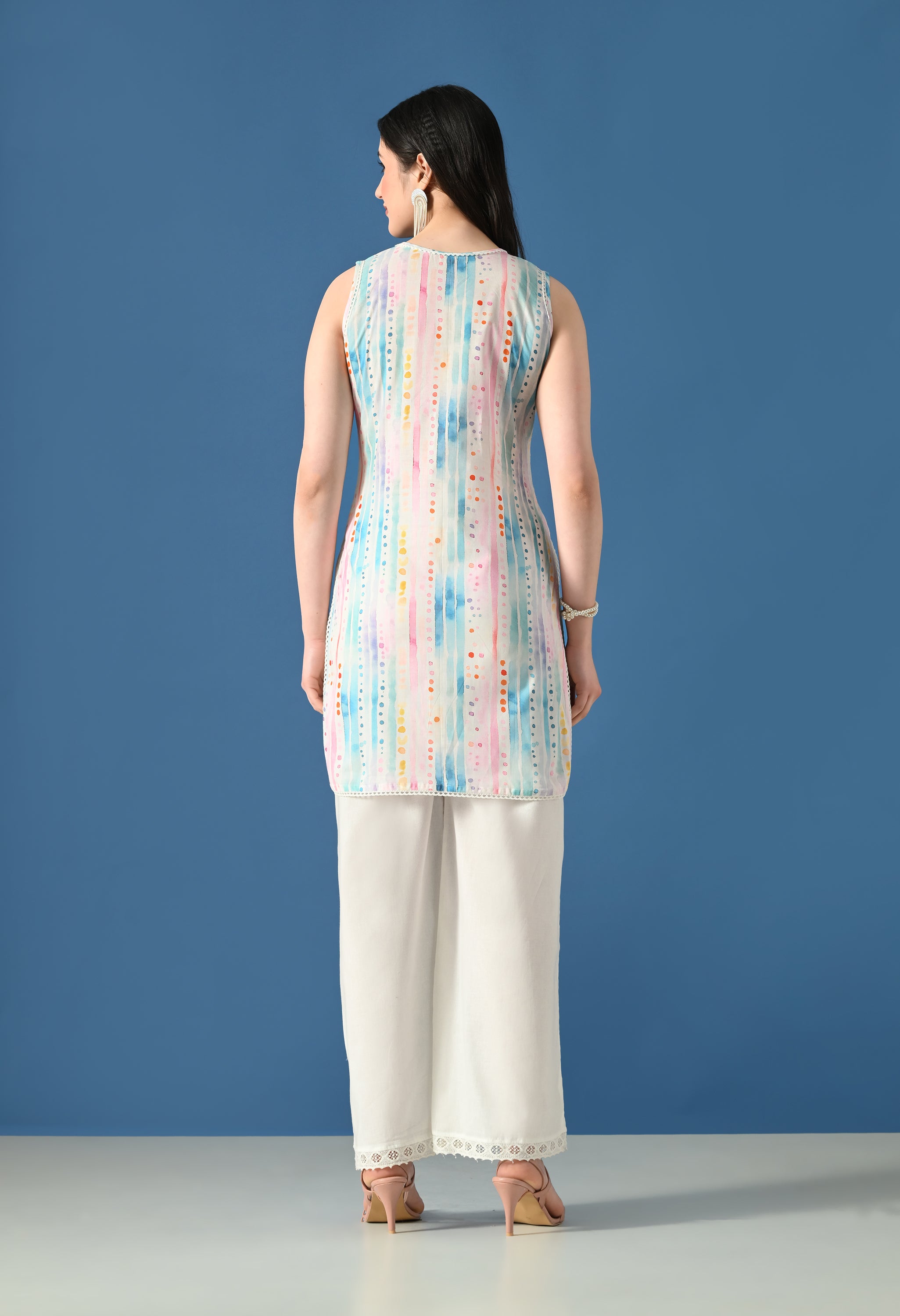 Soft Pastel Luxe Kurti Set – Elegant Sleeveless Kurti with Pants