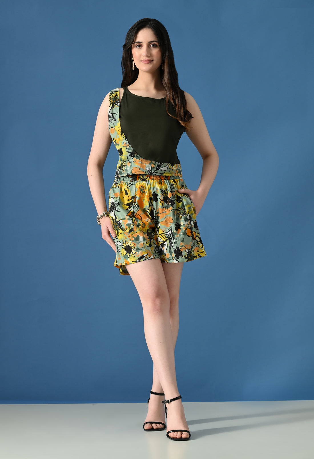 Summer Bomb Edit Printed Co-ord Set – Olive Top with Floral Shorts