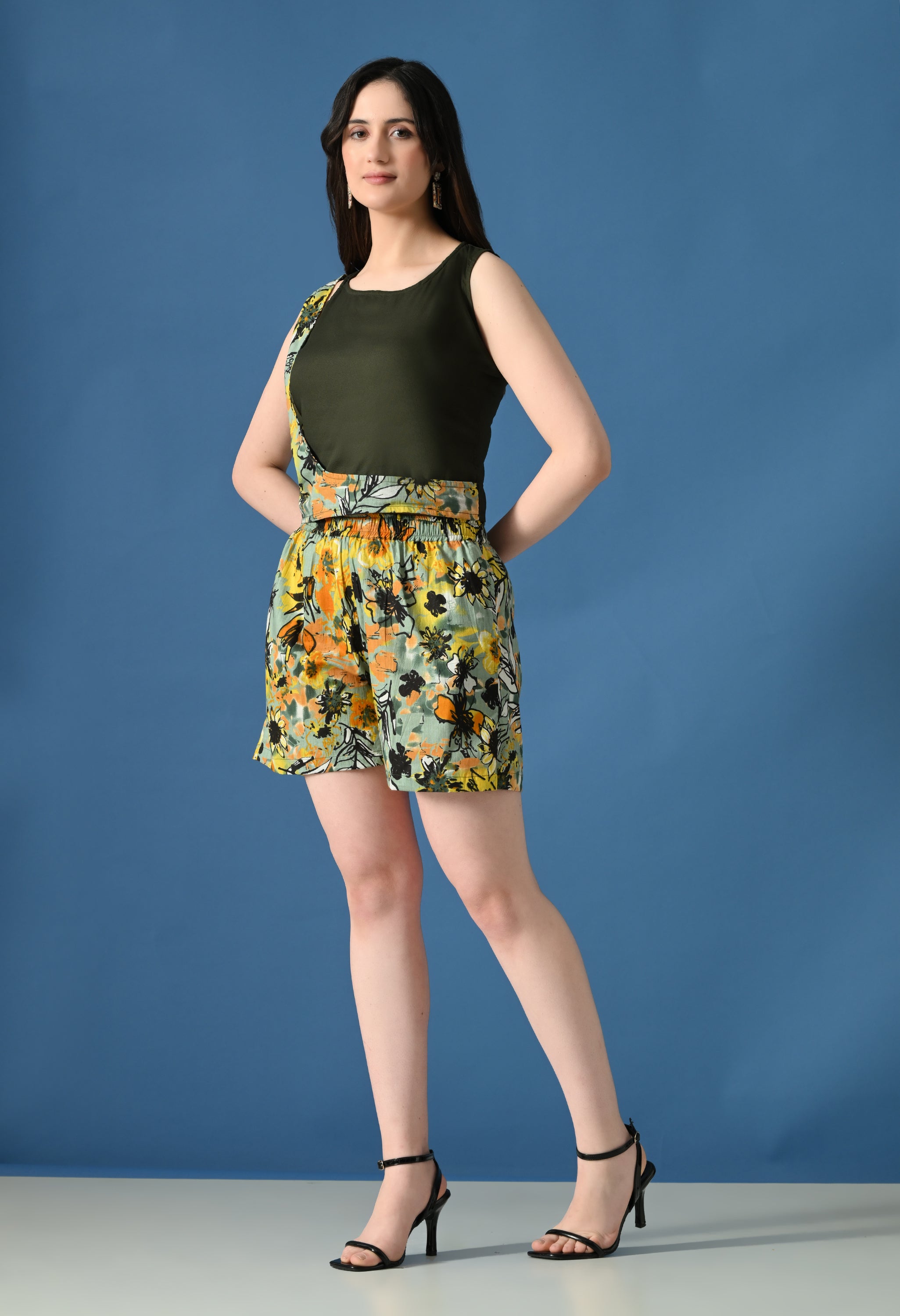 Summer Bomb Edit Printed Co-ord Set – Olive Top with Floral Shorts