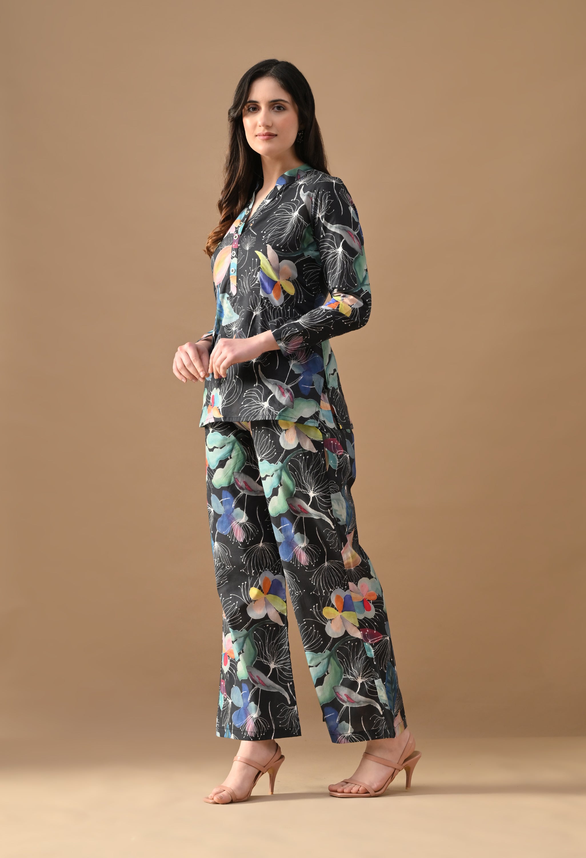 Noir Blossom Printed Kurti Set – Black Floral Kurta with Straight Pants