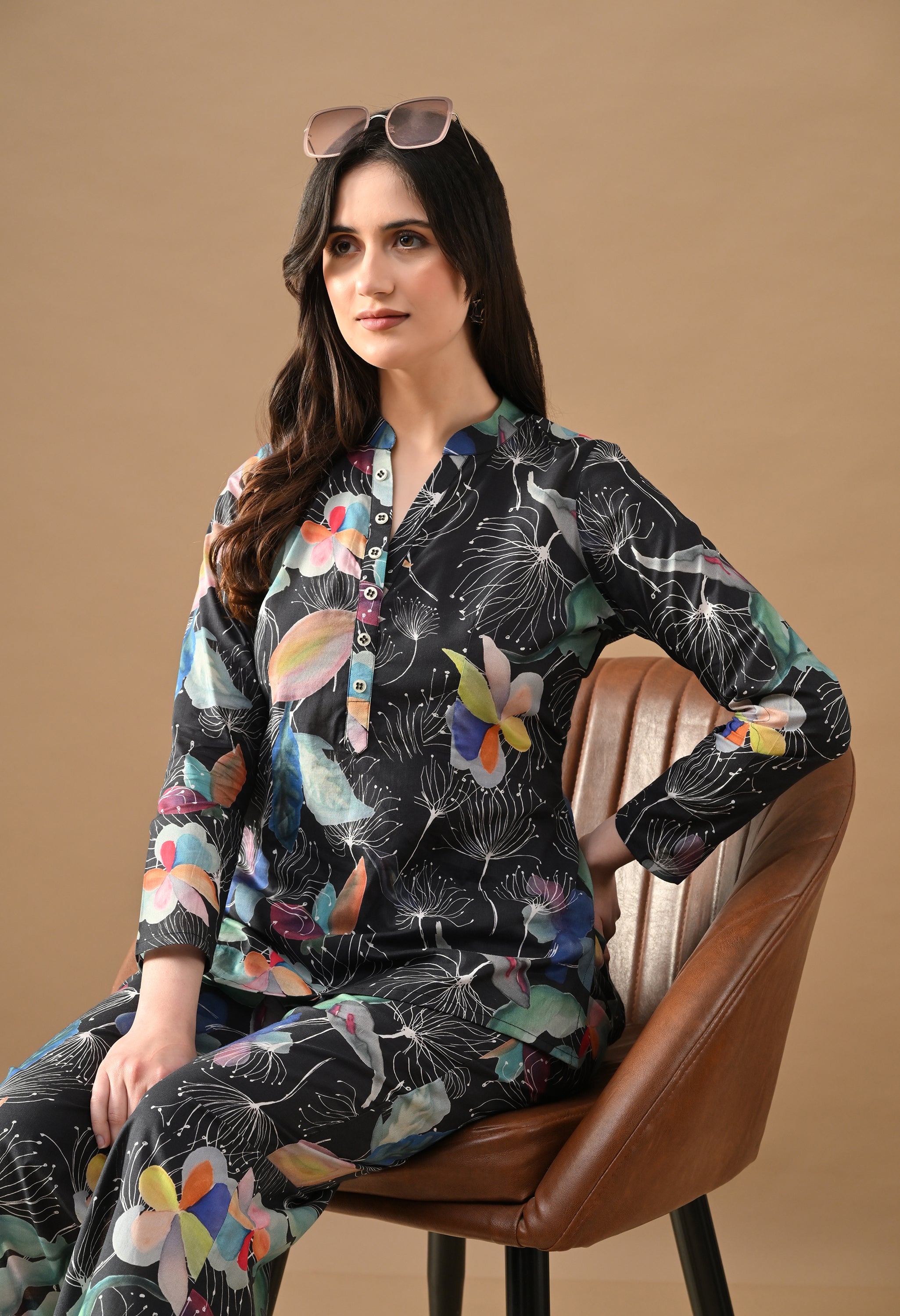 Noir Blossom Printed Kurti Set – Black Floral Kurta with Straight Pants